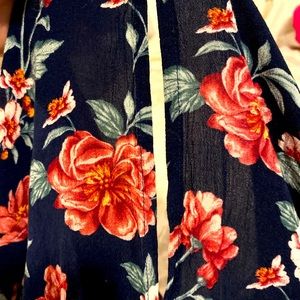 American Eagle outfitters woman’s romper. Beautiful free-flowing BoHo style.